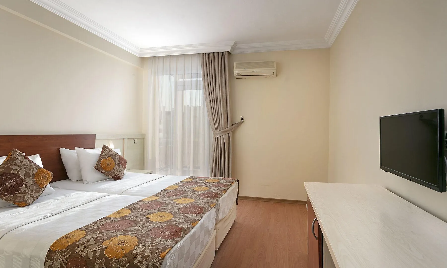 Lara Dinc Hotel Antalya